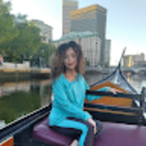 Meet your Posher, Nilsa